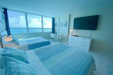 Condominio en alquiler en Miami Beach, Florida, 35.3 m2 № 1356616 - foto 4