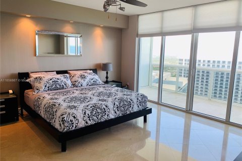 Copropriété à louer à Hallandale Beach, Floride: 3 chambres, 191.84 m2 № 1356618 - photo 3