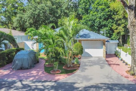 Casa en venta en Tampa, Florida, 3 dormitorios, 111.76 m2 № 1380775 - foto 3