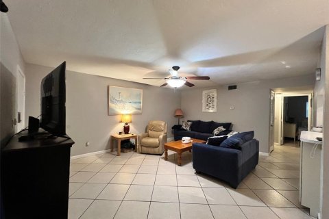 Condominio en venta en Okeechobee, Florida, 2 dormitorios, 92.9 m2 № 1414778 - foto 2