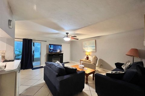 Condominio en venta en Okeechobee, Florida, 2 dormitorios, 92.9 m2 № 1414778 - foto 4