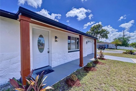 Villa ou maison à vendre à Port Richey, Floride: 2 chambres, 84.73 m2 № 1379198 - photo 11