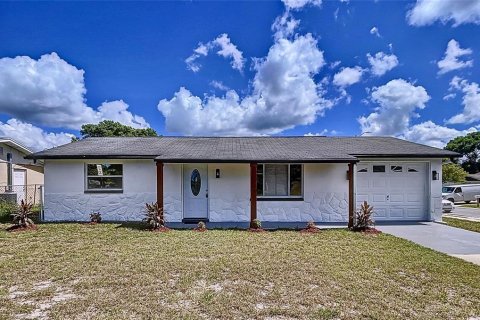 Casa en venta en Port Richey, Florida, 2 dormitorios, 84.73 m2 № 1379198 - foto 1