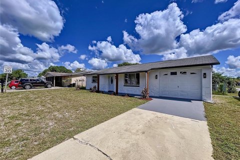 Villa ou maison à vendre à Port Richey, Floride: 2 chambres, 84.73 m2 № 1379198 - photo 6