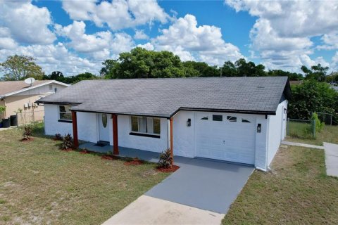 Villa ou maison à vendre à Port Richey, Floride: 2 chambres, 84.73 m2 № 1379198 - photo 8