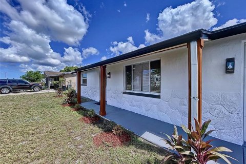 Villa ou maison à vendre à Port Richey, Floride: 2 chambres, 84.73 m2 № 1379198 - photo 12