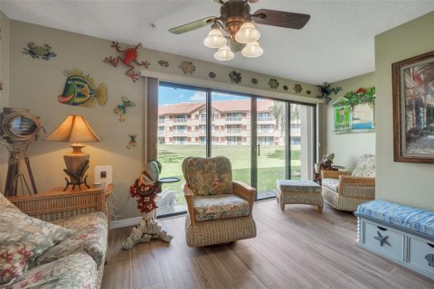 Condo in Welaka, Florida, 2 bedrooms  № 1379200 - photo 20