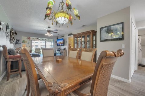 Condo in Welaka, Florida, 2 bedrooms  № 1379200 - photo 14