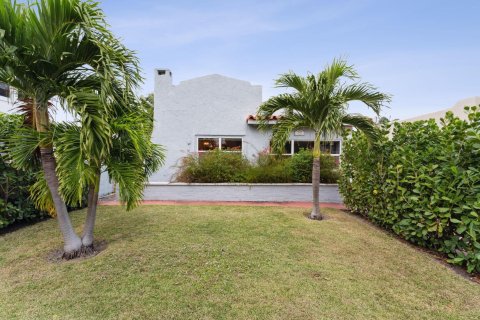 House in West Palm Beach, Florida 3 bedrooms, 172.43 sq.m. № 1056919 - photo 2