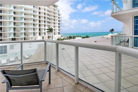 Condo in Fort Lauderdale, Florida, 1 bedroom  № 1072557 - photo 2