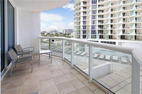 Condominio en venta en Fort Lauderdale, Florida, 1 dormitorio, 49.52 m2 № 1072557 - foto 1