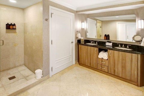 Condo in Fort Lauderdale, Florida, 1 bedroom  № 1072555 - photo 13