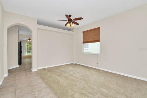 House in Orlando, Florida 4 bedrooms, 198.07 sq.m. № 1397859 - photo 6