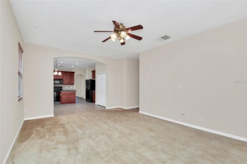 House in Orlando, Florida 4 bedrooms, 198.07 sq.m. № 1397859 - photo 21