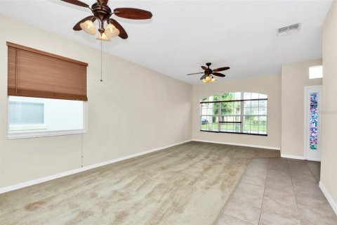 House in Orlando, Florida 4 bedrooms, 198.07 sq.m. № 1397859 - photo 9