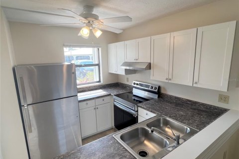 Condo in Punta Gorda, Florida, 2 bedrooms  № 1194397 - photo 5