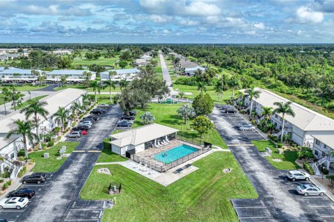 Copropriété à vendre à Punta Gorda, Floride: 2 chambres, 82.13 m2 № 1194397 - photo 3