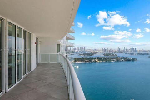 Condo in Miami Beach, Florida, 6 bedrooms  № 1385917 - photo 21