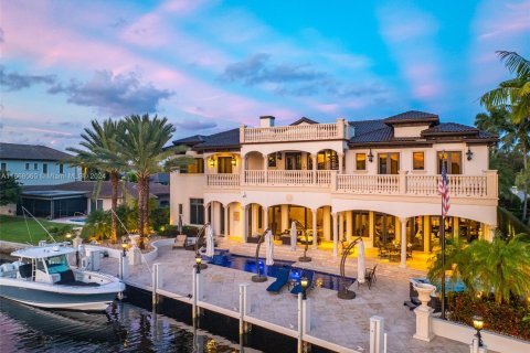 Villa ou maison à vendre à Lighthouse Point, Floride: 7 chambres, 613.34 m2 № 1385915 - photo 2