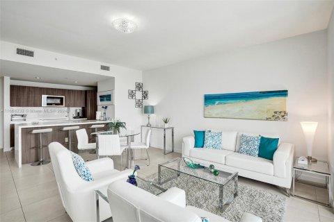 Condo in Fort Lauderdale, Florida, 1 bedroom  № 1385918 - photo 13