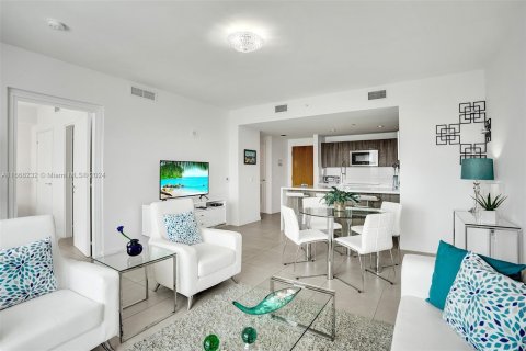 Condo in Fort Lauderdale, Florida, 1 bedroom  № 1385918 - photo 6