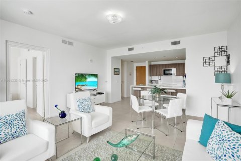 Condo in Fort Lauderdale, Florida, 1 bedroom  № 1385918 - photo 14