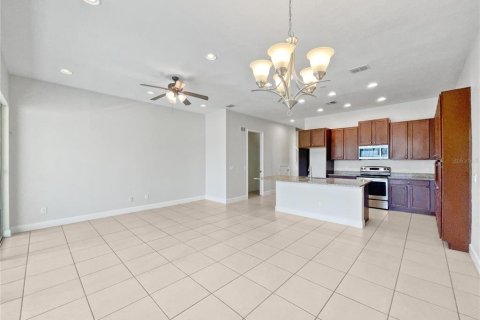 Touwnhouse à vendre à Davenport, Floride: 4 chambres, 182.09 m2 № 1039663 - photo 11