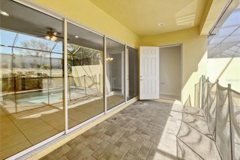 Townhouse in Davenport, Florida 4 bedrooms, 182.09 sq.m. № 1039663 - photo 26