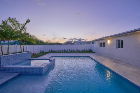 Villa ou maison à vendre à Dania Beach, Floride: 4 chambres № 1040342 - photo 25