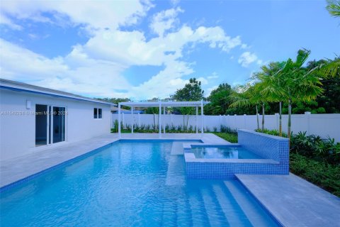 Villa ou maison à vendre à Dania Beach, Floride: 4 chambres № 1040342 - photo 5