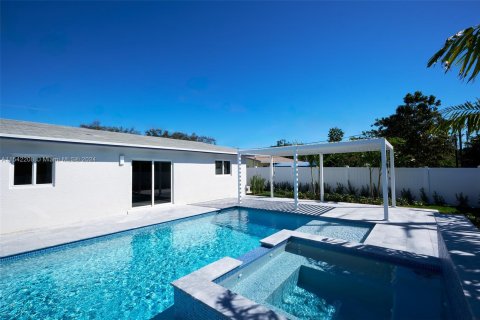 Villa ou maison à vendre à Dania Beach, Floride: 4 chambres № 1040342 - photo 21