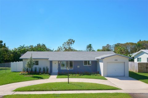 Villa ou maison à vendre à Dania Beach, Floride: 4 chambres № 1040342 - photo 2
