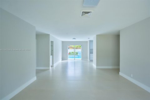 Villa ou maison à vendre à Dania Beach, Floride: 4 chambres № 1040342 - photo 6