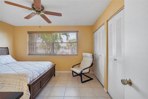 Townhouse in Pompano Beach, Florida 2 bedrooms, 93.65 sq.m. № 1075980 - photo 20
