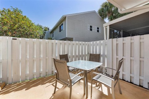Townhouse in Pompano Beach, Florida 2 bedrooms, 93.65 sq.m. № 1075980 - photo 12