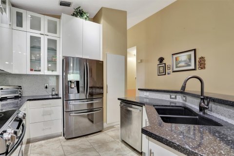 Casa en venta en Coral Springs, Florida, 4 dormitorios, 165.46 m2 № 1075979 - foto 28