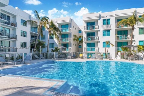 Condominio en venta en Miami Beach, Florida, 1 dormitorio, 63.73 m2 № 1073389 - foto 22