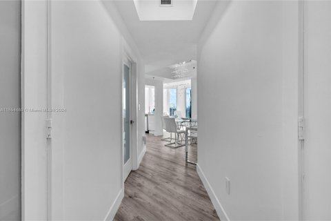 Copropriété à vendre à Miami Beach, Floride: 2 chambres, 101.91 m2 № 1076351 - photo 12