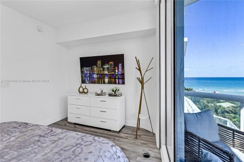 Condo in Miami Beach, Florida, 2 bedrooms  № 1076351 - photo 9