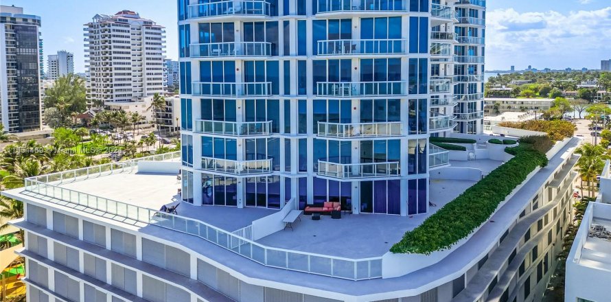 Condominio en Miami Beach, Florida, 2 dormitorios  № 1076351