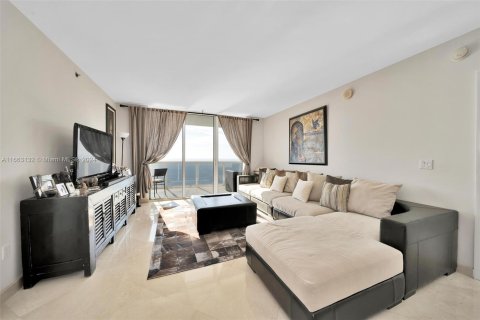 Copropriété à vendre à Hallandale Beach, Floride: 3 chambres, 171.03 m2 № 1375378 - photo 2