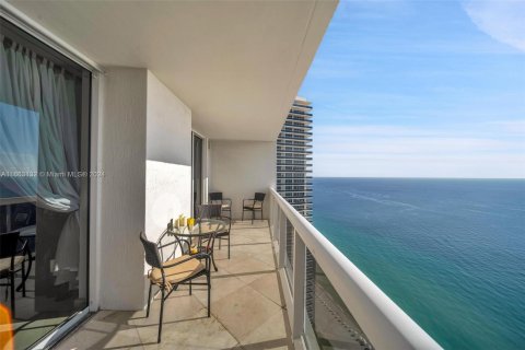 Copropriété à vendre à Hallandale Beach, Floride: 3 chambres, 171.03 m2 № 1375378 - photo 27