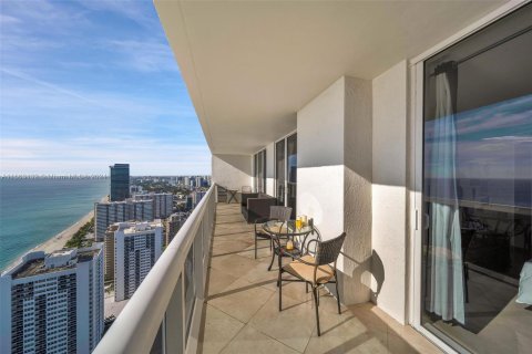 Copropriété à vendre à Hallandale Beach, Floride: 3 chambres, 171.03 m2 № 1375378 - photo 29