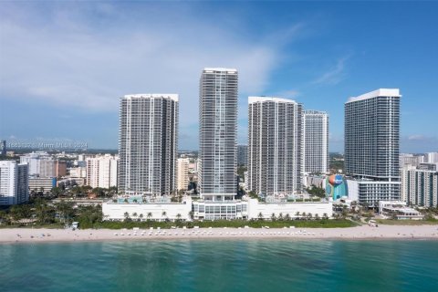 Copropriété à vendre à Hallandale Beach, Floride: 3 chambres, 171.03 m2 № 1375378 - photo 30