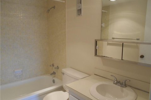 Condo in Hollywood, Florida, 1 bedroom  № 1045590 - photo 8