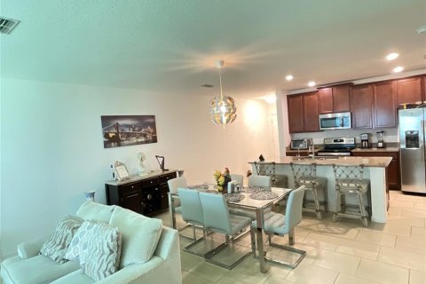 Adosado en venta en Kissimmee, Florida, 4 dormitorios, 179.77 m2 № 1299927 - foto 5