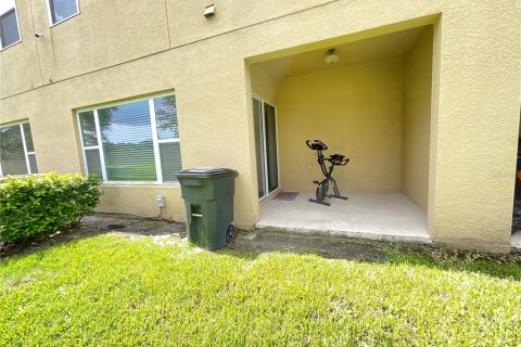 Townhouse in Kissimmee, Florida 4 bedrooms, 179.77 sq.m. № 1299927 - photo 18