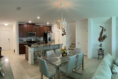 Adosado en venta en Kissimmee, Florida, 4 dormitorios, 179.77 m2 № 1299927 - foto 3