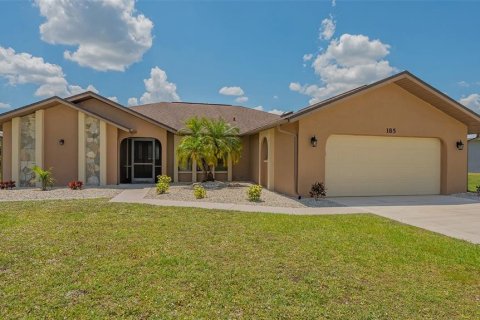 Villa ou maison à vendre à Punta Gorda, Floride: 3 chambres, 191.29 m2 № 1165697 - photo 1