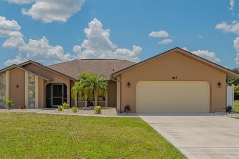 Villa ou maison à vendre à Punta Gorda, Floride: 3 chambres, 191.29 m2 № 1165697 - photo 2